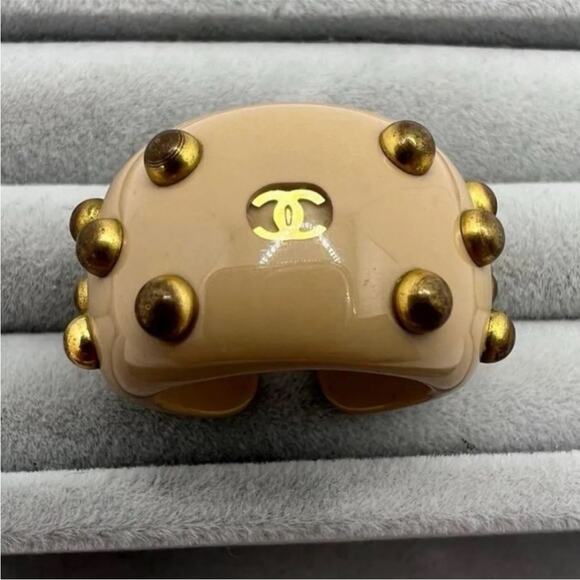 Chanel Vintage Gold Ring -  Size 7 - Picture 8 of 11